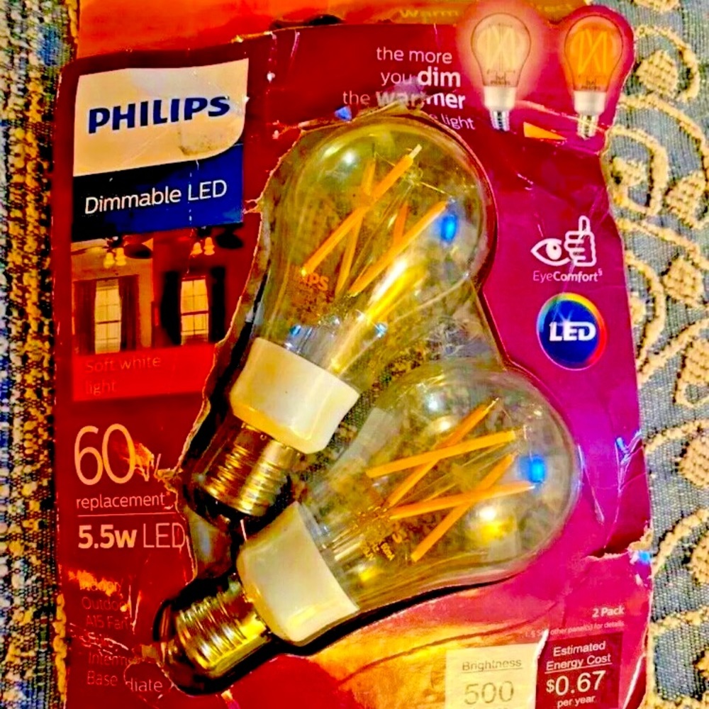 💡PHILIPS💡LED DIMMABLE FAN LIGHTBULBS NIP📦